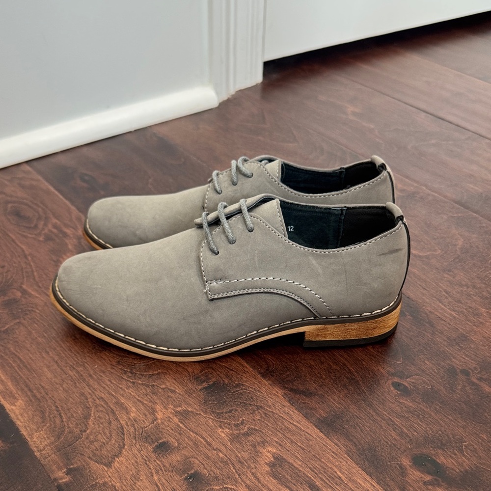 NEW Paisley London Boy’s Dress Shoes Grey Leather Church Wedding Party, size 12